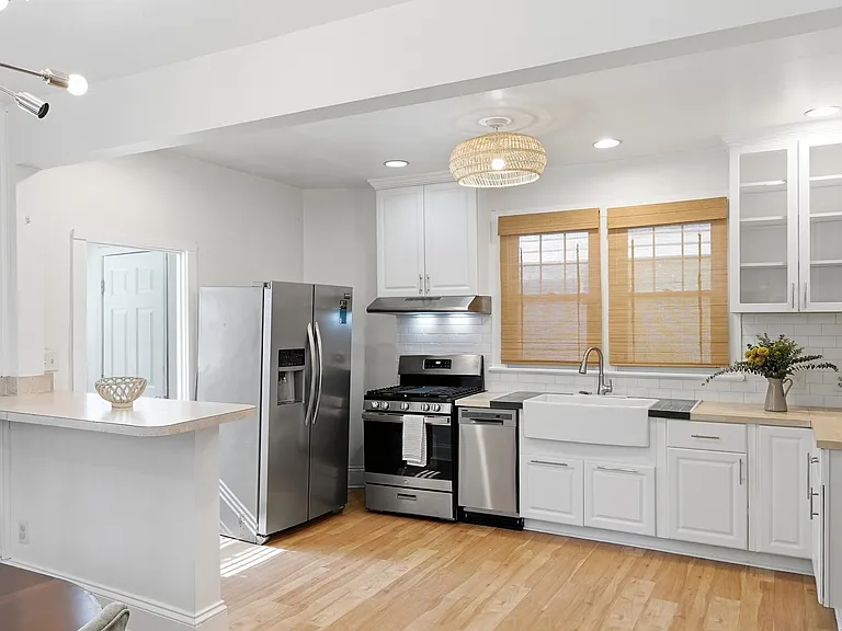 920 Oaklawn Ave — Photo 9