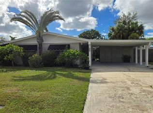 3930 E Eden Roc Cir, Tampa, FL 33634