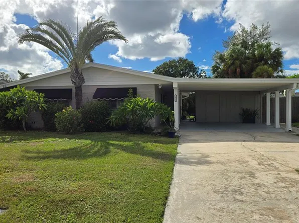 3930 E Eden Roc Cir, Tampa, FL 33634