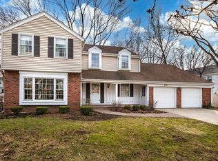 408 E Bauer Rd, Naperville, IL 60563