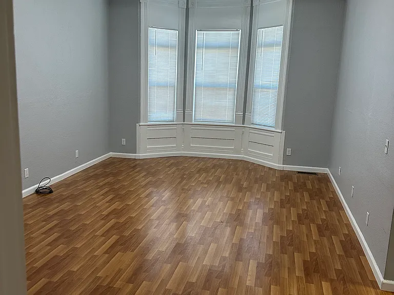 2203 8th Ave #2 — Photo 3
