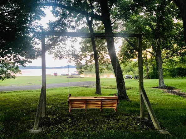 (undisclosed Address), Dandridge, TN 37725