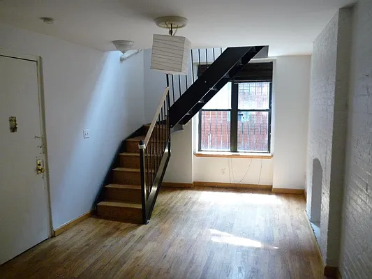 Rented by Chartwell Manhattan Realty | media 6