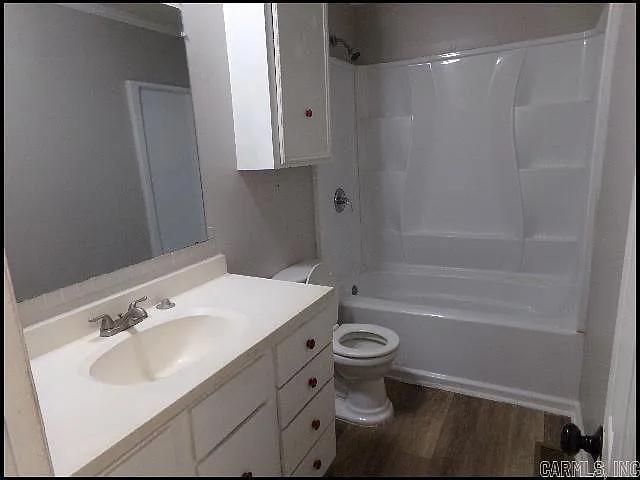 2818 Stephanie Dr — Photo 10