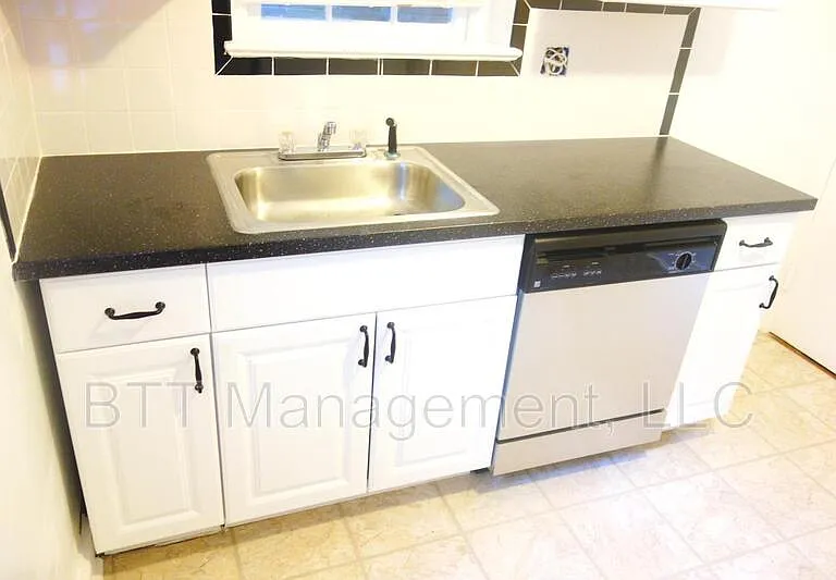 8409 Greenwood Ave #1 — Photo 33