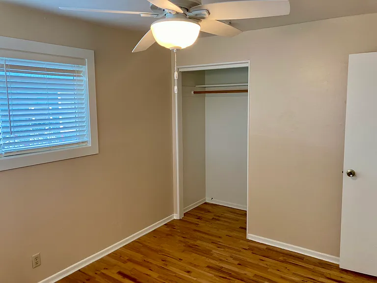 507 Canterbury Ln — Photo 13