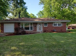 23 Winchester Dr, Belleville, IL