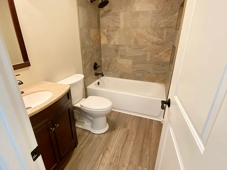 Shannon Dr — Photo 3