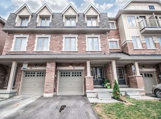 11 Hobart Gdns, Brampton, ON L6Z 0J1