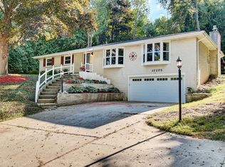 17275 Holly Ln, Brookfield, WI 53045