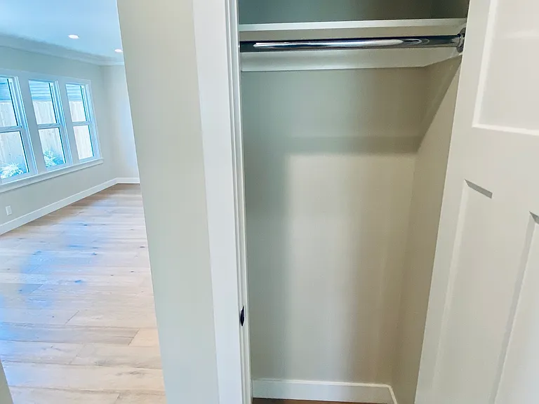 673 Mira Mar Ave — Photo 14