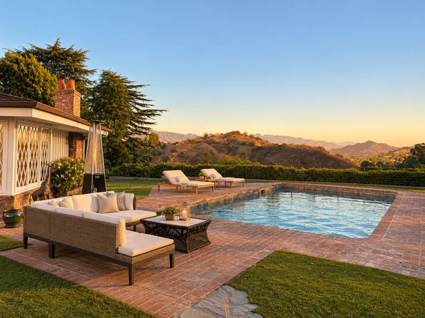 12685 Mulholland Dr, Beverly Hills, CA 90210