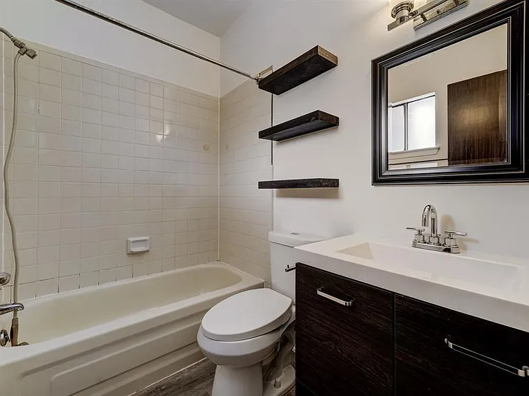 3316 Guadalupe St #219 — Photo 6