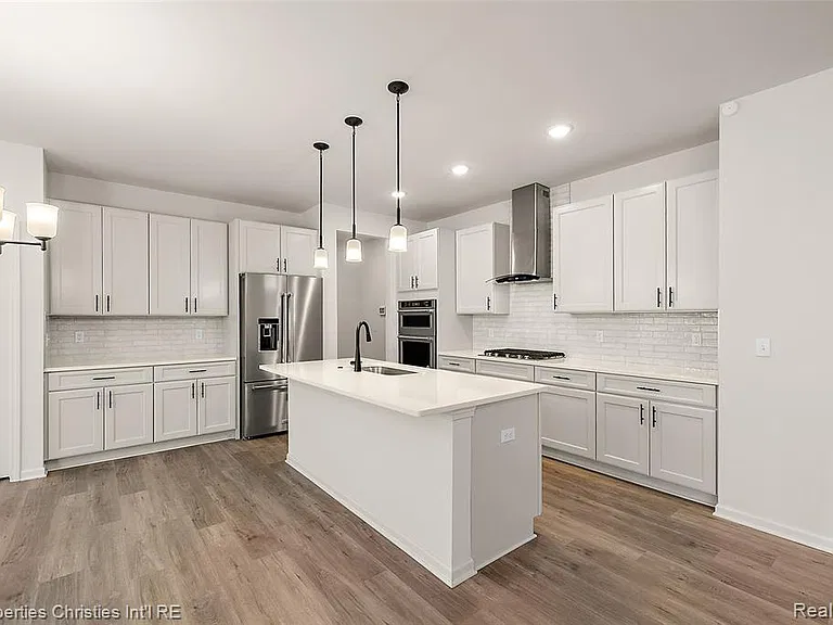 2436 Parkshore Dr — Photo 14