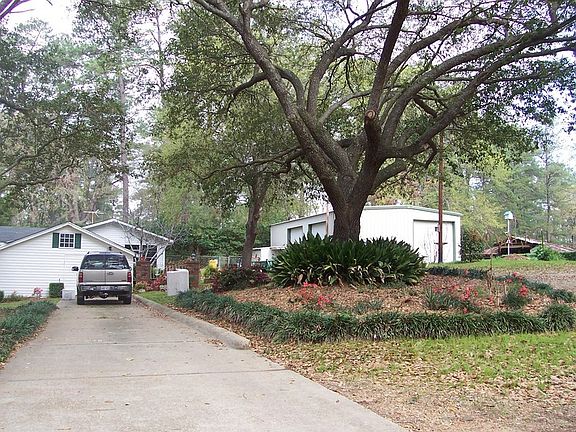 Drive Way Off Of Military Hwy : Large Front Drive which splits off to RV and Shop Building