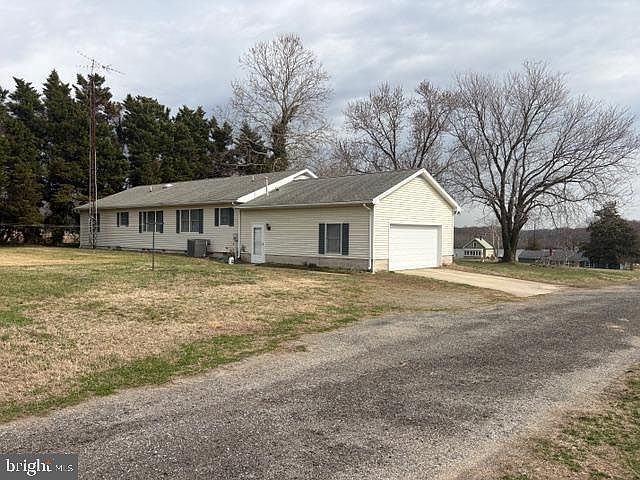 1st image of 10870 River Rd