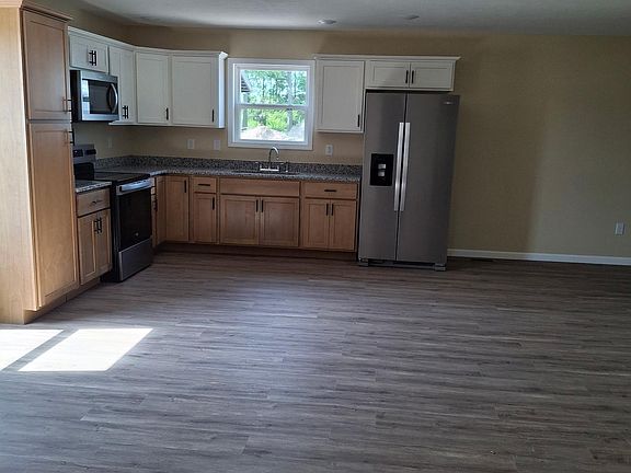 2nd image of 501 SW 3rd St