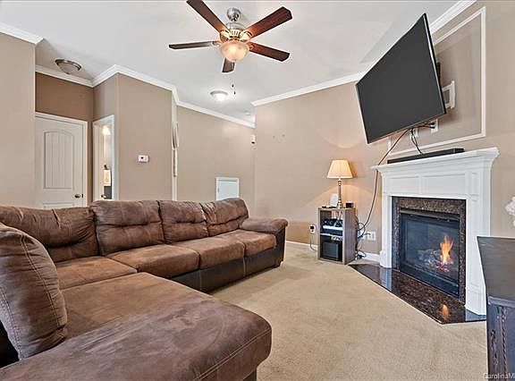 4th image of 627 Hicklin Dr