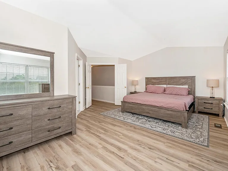 5211 Duke Ct — Photo 15