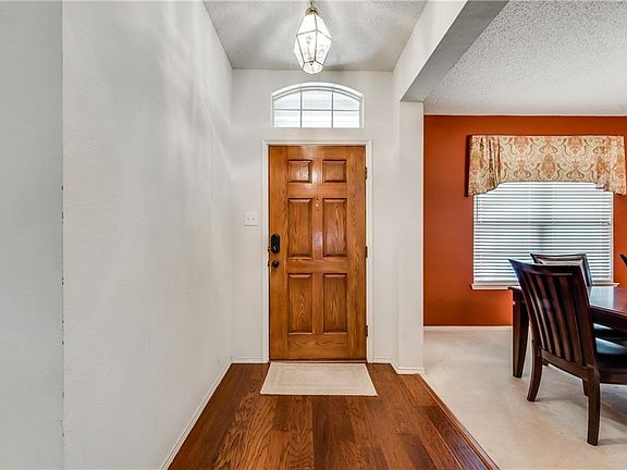 3rd image of 803 Dandelion Dr