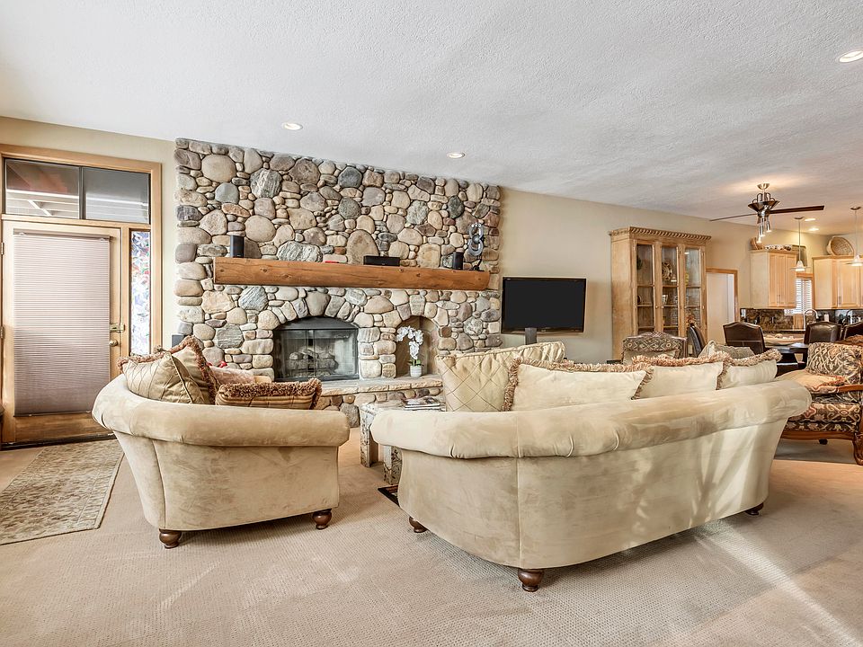 1st image of 13 Claimjumper Ct