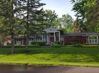 2351 Cheswick Dr, Troy, MI