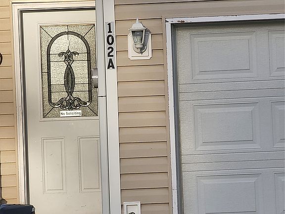 5th image of 102 River Ave SE