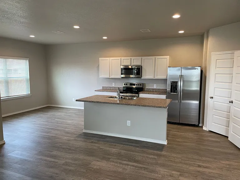 12905 Candace Way — Photo 5