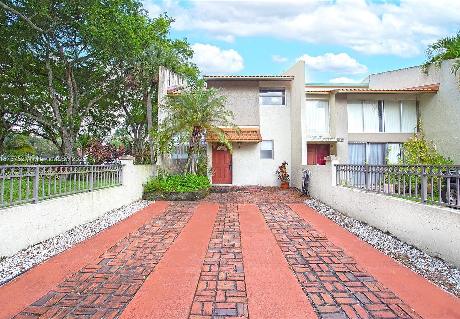 8811 Gatehouse Rd APT 8