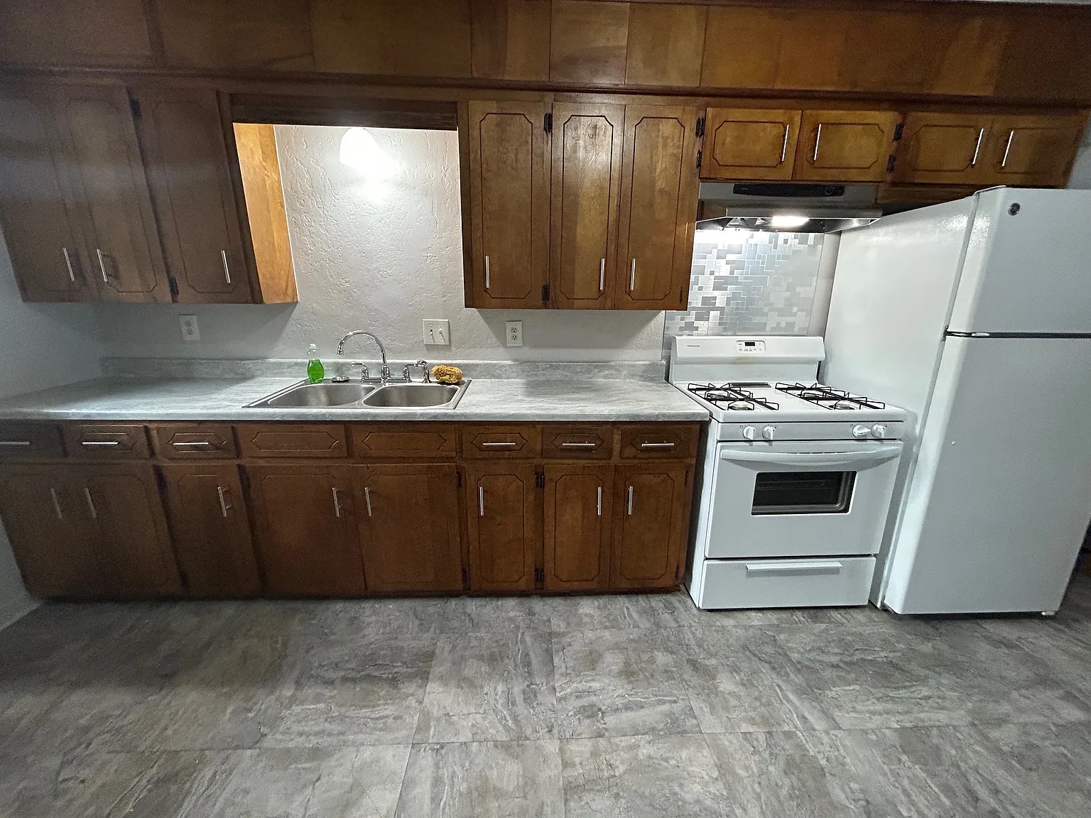 1 bed, 600 sqft, $750 — Photo 3