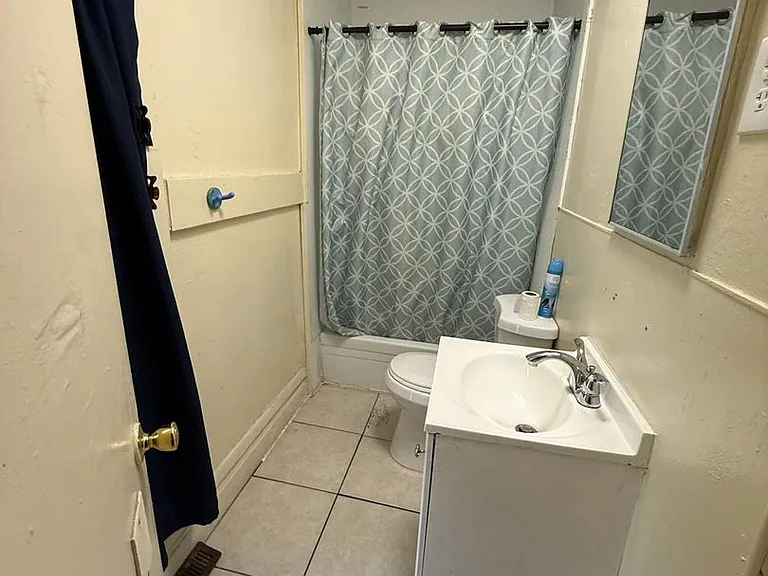 109 W National Dr — Photo 5