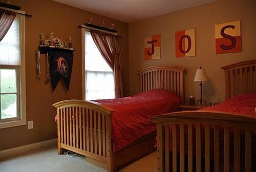 3rd image of 111 Kilkenny Ct