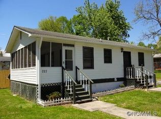 727 Geneva St, Hendersonville, NC 28739