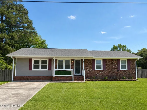 8 Sheffield Road, Jacksonville, NC 28546