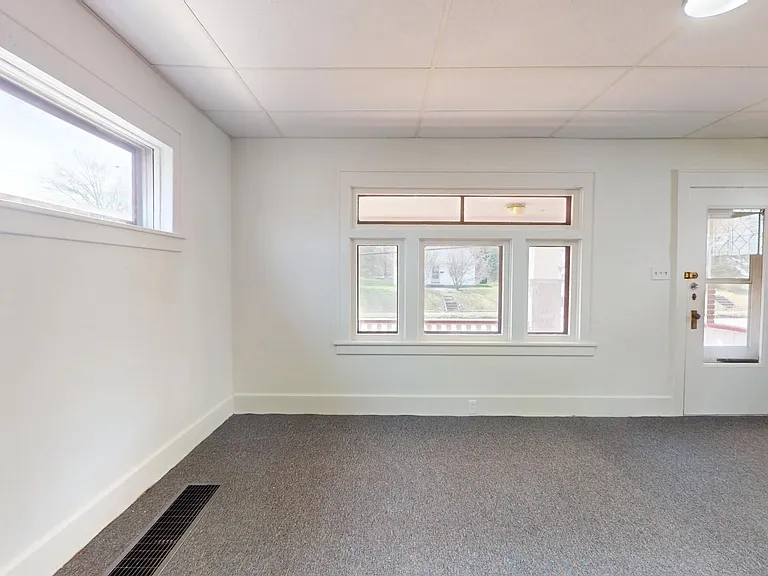 109 W Ely St — Photo 28