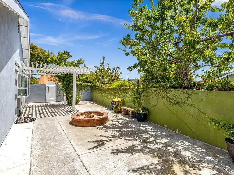 33051 Christina Dr — Photo 31