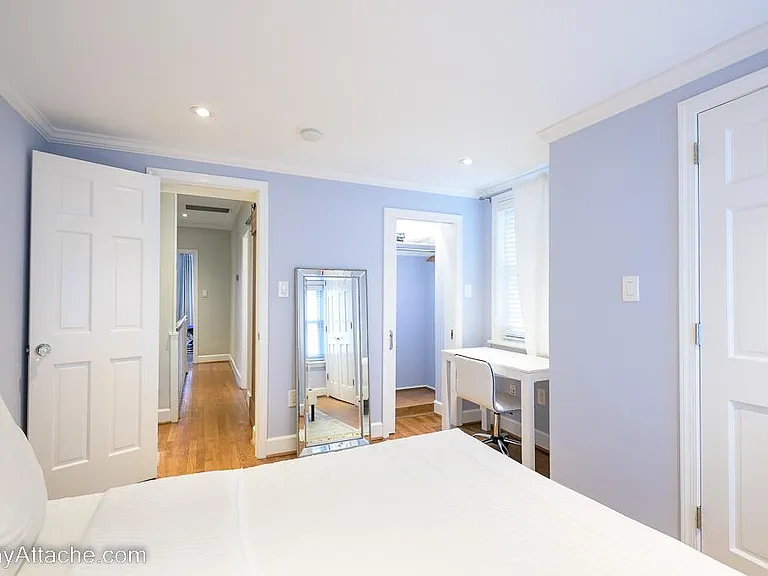 1421 Hopkins St NW — Photo 25