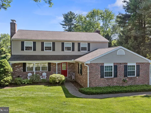 30 Atterbury Dr, Malvern, PA 19355