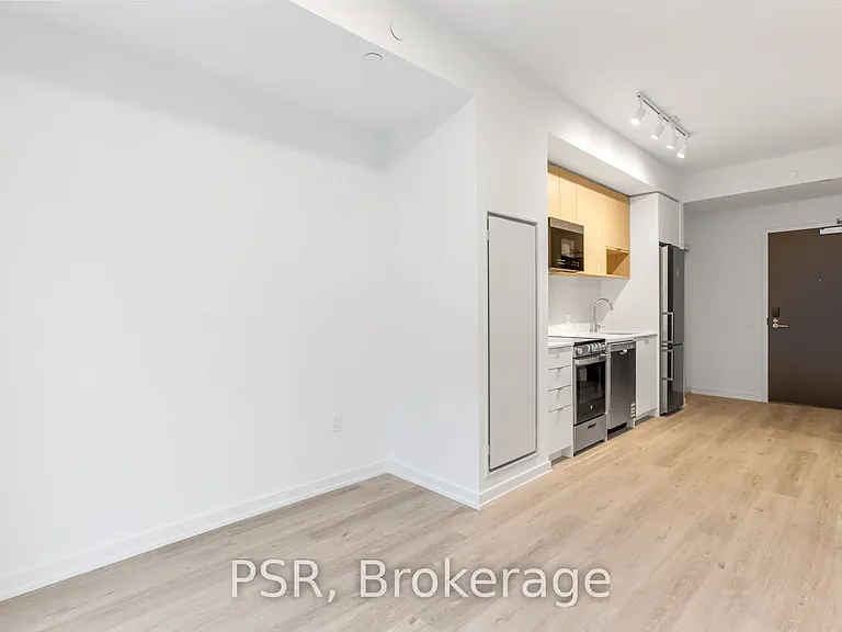 4365 Bloor St W #528 — Photo 5