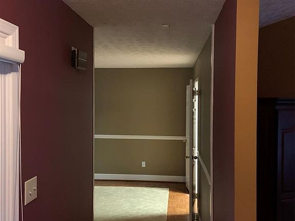4th image of 6101 Countrywood Ct