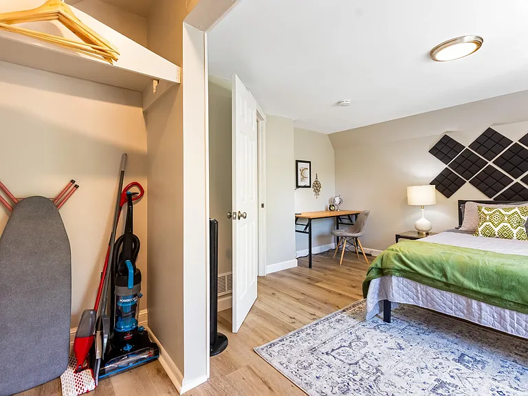 278 Euclid St #2 — Photo 6