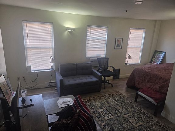 5th image of 767 Tremont St APT 3