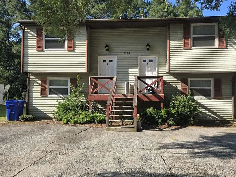 2124 Bogarde St — Photo 1