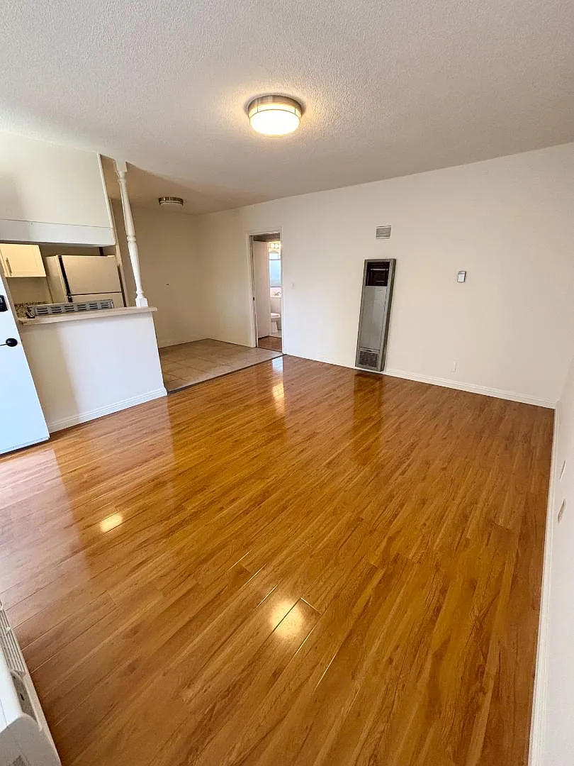 833 W. Duarte Road - Unit 8 — Photo 2