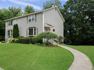 392 Boston Neck Rd, North Kingstown, RI 02852