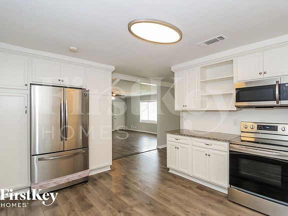 5th image of 76 Hunters Cir