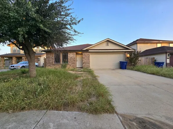 1823 Mustang Island Dr, Laredo, TX 78045