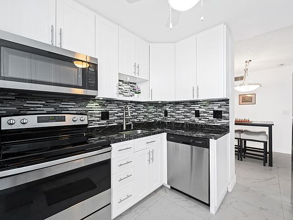 2nd image of 1505 N Riverside Drive #808