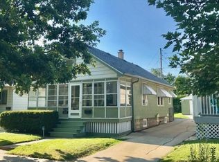 5825 W Park Hill Ave, Milwaukee, WI 53213