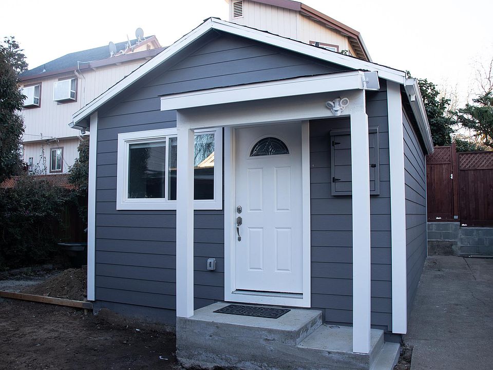 1st image of 133 Monterey St #A